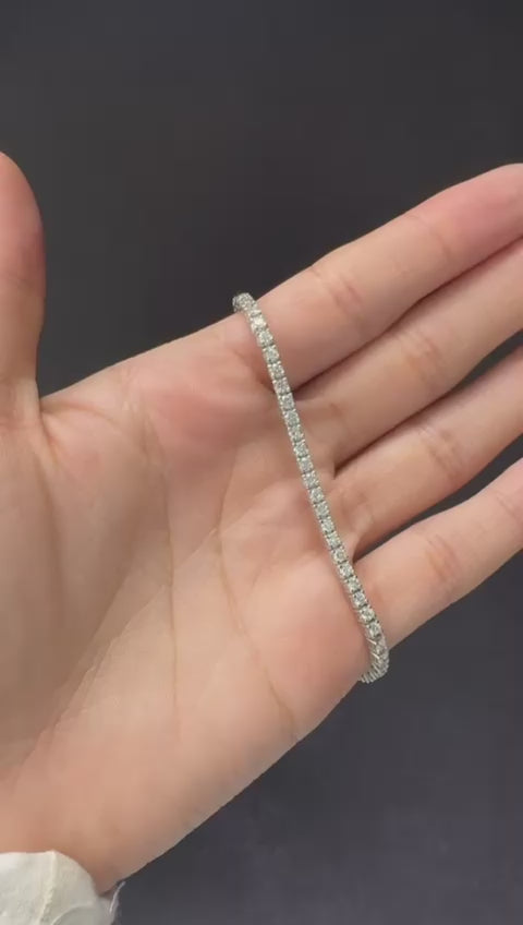 5ct Tennis bracelet in white gold